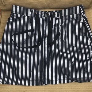 SKORT❤️White Stag black stripe skirt w/ shorts underneath